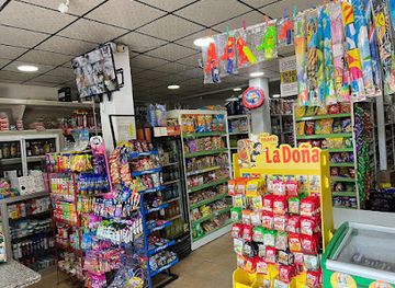 panama/portobelo/shop/mini-super-casa-mock