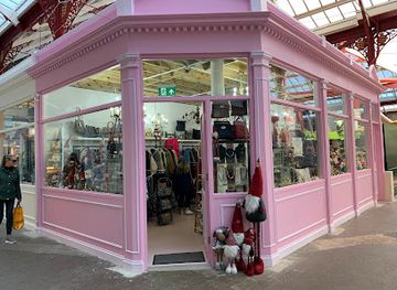 jersey/la-rocque-harbour/shop/rococo-art-and-gifts