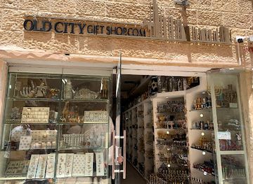 israel/galilee-region/shop/old-city-gift-shop-souvenirs-jewellery-judaica-in-jerusalem