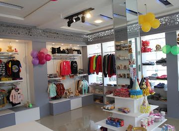 pakistan/karakoram-highway/shop/karim-s-your-store