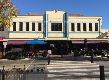 australia/canberra/manuka/shop/manuka-arcade