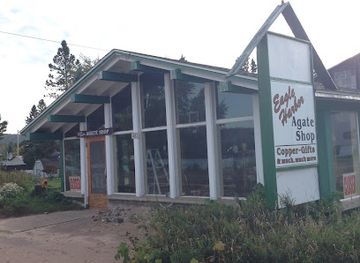 michigan/copper-harbor/shop/eagle-harbor-agate-shop