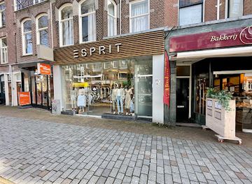netherlands/the-hague/statenkwartier/shop/esprit