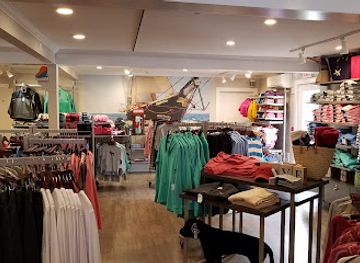 massachusetts/provincetown/shop/the-black-dog-general-store-provincetown