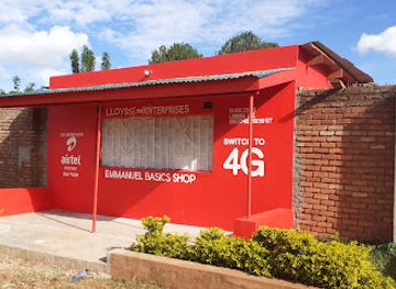 malawi/viphya-mountains/shop/emmanuel-basics-shop