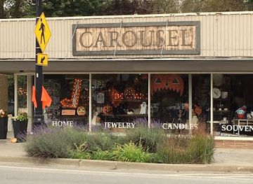 washington/snoqualmie-pass/shop/carousel