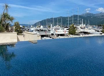 montenegro/zeta-river-valley/shop/regent-pool-club