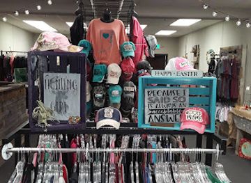 indiana/terre-haute/shop/the-lili-pad-unique-gifts-apparel