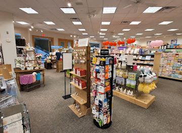 iowa/west-des-moines/shop/little-green-apple