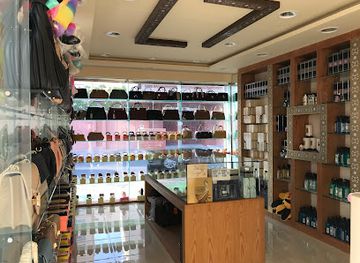 bahrain/manama/juffair/shop/shehas-collection