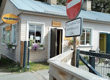 estonia/haapsalu-castle/shop/ott-kohalik-talupood