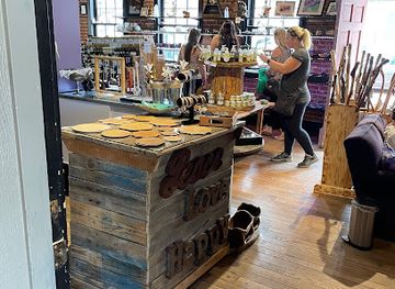 missouri/st-charles/shop/peace-love-happy