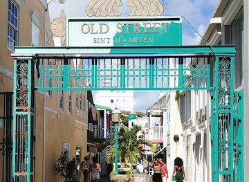 sint-maarten/cul-de-sac/shop/shipwreck-shop
