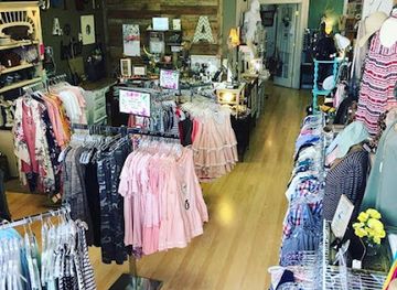 indiana/the-tipton-till-plain/shop/annmarie-s-boutique
