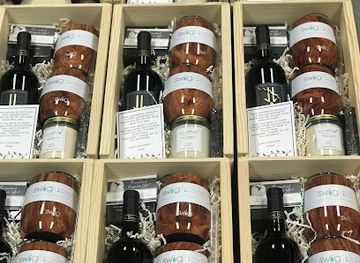 washington/redmond/shop/hummingbird-and-holly