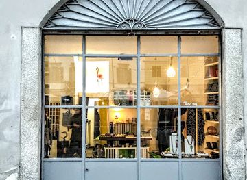 italy/milan/navigli/shop/bazar-del-naviglio-grande