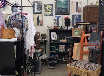 texas/red-river-valley/shop/rustic-hideaway-crafters-mall