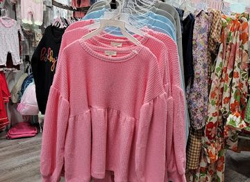 alabama/lake-eufaula/shop/chelle-s-belle-s-boutique-monogramming