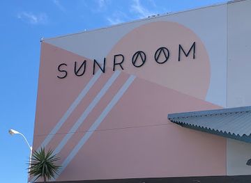 california/los-angeles/malibu/shop/sunroom