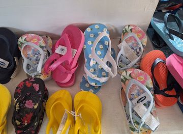 antigua-and-barbuda/saint-peter/shop/shandra-corner-finds