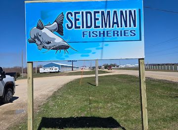 illinois/mississippi-palisades-state-park/shop/seidemann-fisheries