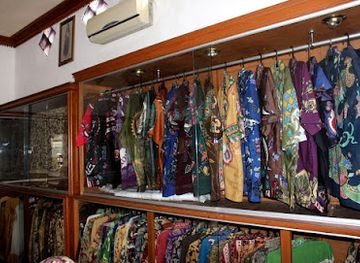 indonesia/sumatra/shop/batik-tanah-liek