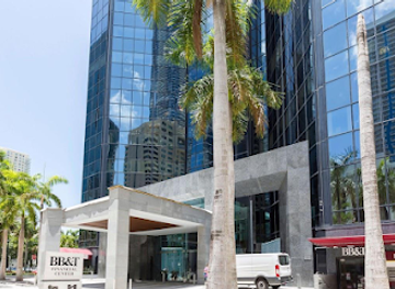 florida/miami/downtown-miami/shop/the-glamtique-llc