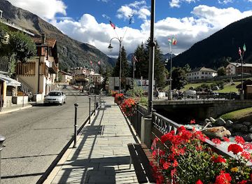 italy/la-thuile/shop/angela-s-cafe