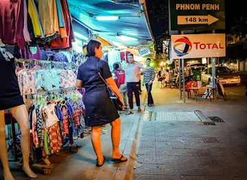 cambodia/kampot/shop/chakriya-clothes-shop