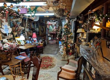 wisconsin/kettle-moraine/shop/settlement