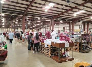 texas/college-station/shop/the-warehouse-at-c-c-creations