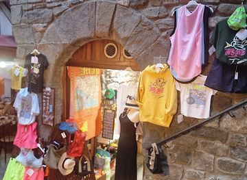 italy/cinque-terre/shop/this-one-vernazza