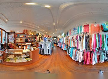 ohio/lake-erie-islands/shop/the-village-peddler