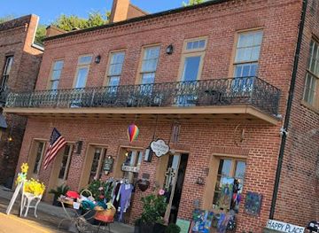 mississippi/the-natchez-district/shop/silver-street-gallery-gifts