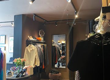 norway/oslo/frogner/shop/no5-vintage