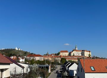 czechia/palava/shop/vinarstvi-volarik