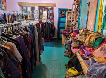 arkansas/fayetteville/shop/world-treasures