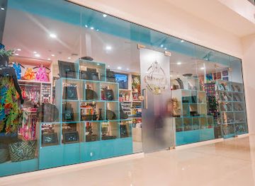 samoa/piula-cave-pool/shop/janet-s-at-taumeasina-island-resort