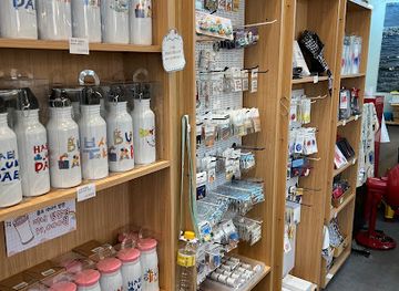 south-korea/busan/haeundae/shop/over-cloud-souvenir-shop-busan-haeundae