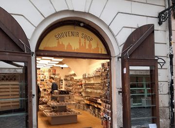 czechia/prague/new-town/shop/prague-souvenirs-shop