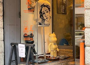 italy/parma/shop/dusted-shop