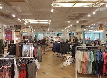 bosnia-and-herzegovina/mostar/shop/pull-bear