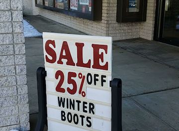 new-hampshire/laconia/shop/bootlegger-s-footwear-center