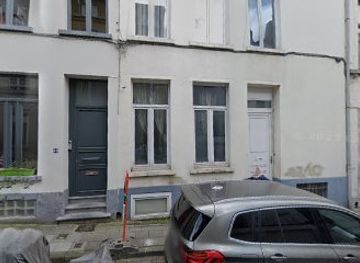 belgium/brussels/saint-josse-ten-noode/shop/strtlght