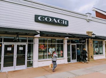 new-hampshire/merrimack-valley/shop/coach-outlet