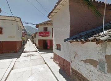 peru/sacred-valley/shop/blanket-poncho-store