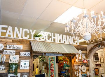 arkansas/hot-springs/shop/fancy-schmancy-vintage-boutique