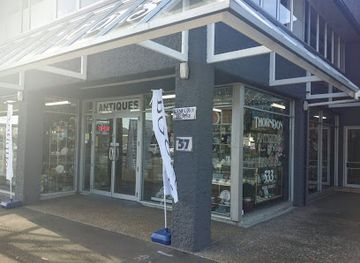 new-zealand/palmerston-north/shop/thorndon-antiques-books