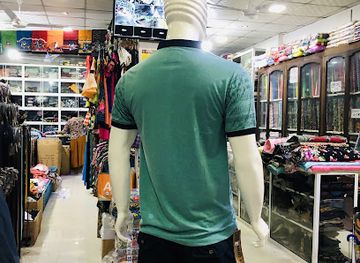 sri-lanka/kitulgala/shop/mahinda-dress-point-kithulgala