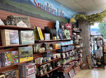 tennessee/dollywood/shop/moon-pie-general-store-and-original-book-warehouse